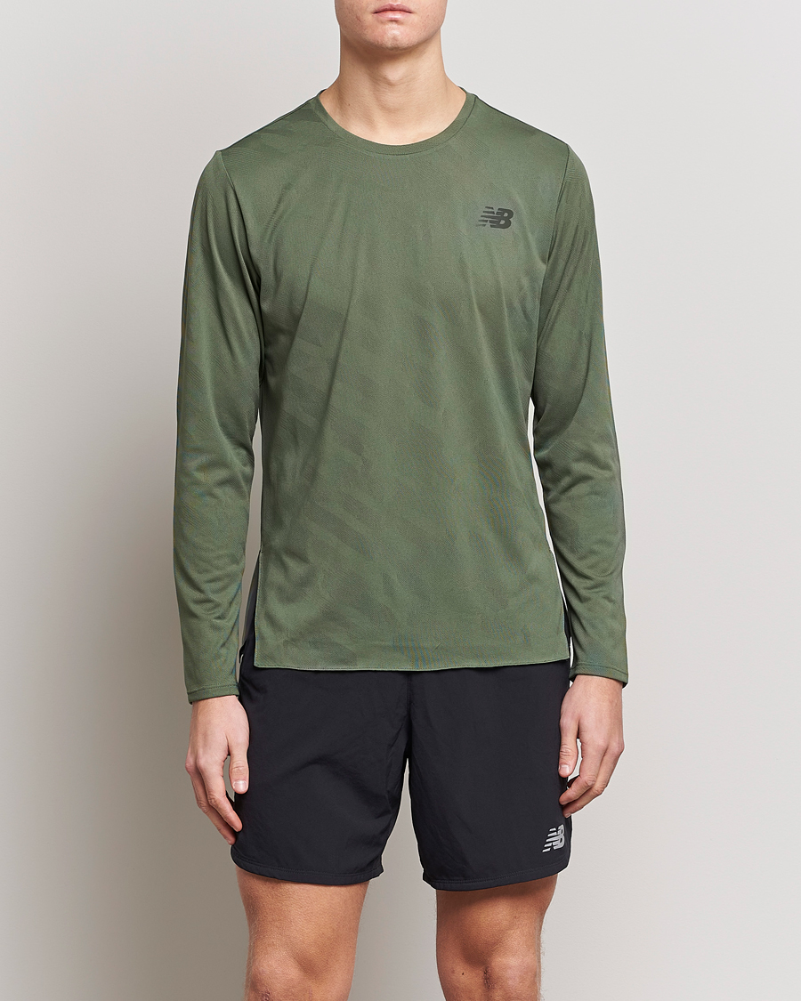 Herre | Langermede t-shirts | New Balance Running | Q Speed Jacquard Long Sleeve T-Shirt Olive
