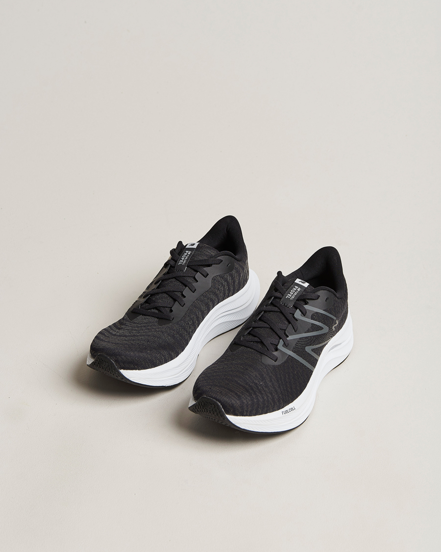 Herre | New Balance Running FuelCell Propel v4 Black | New Balance Running | FuelCell Propel v4 Black