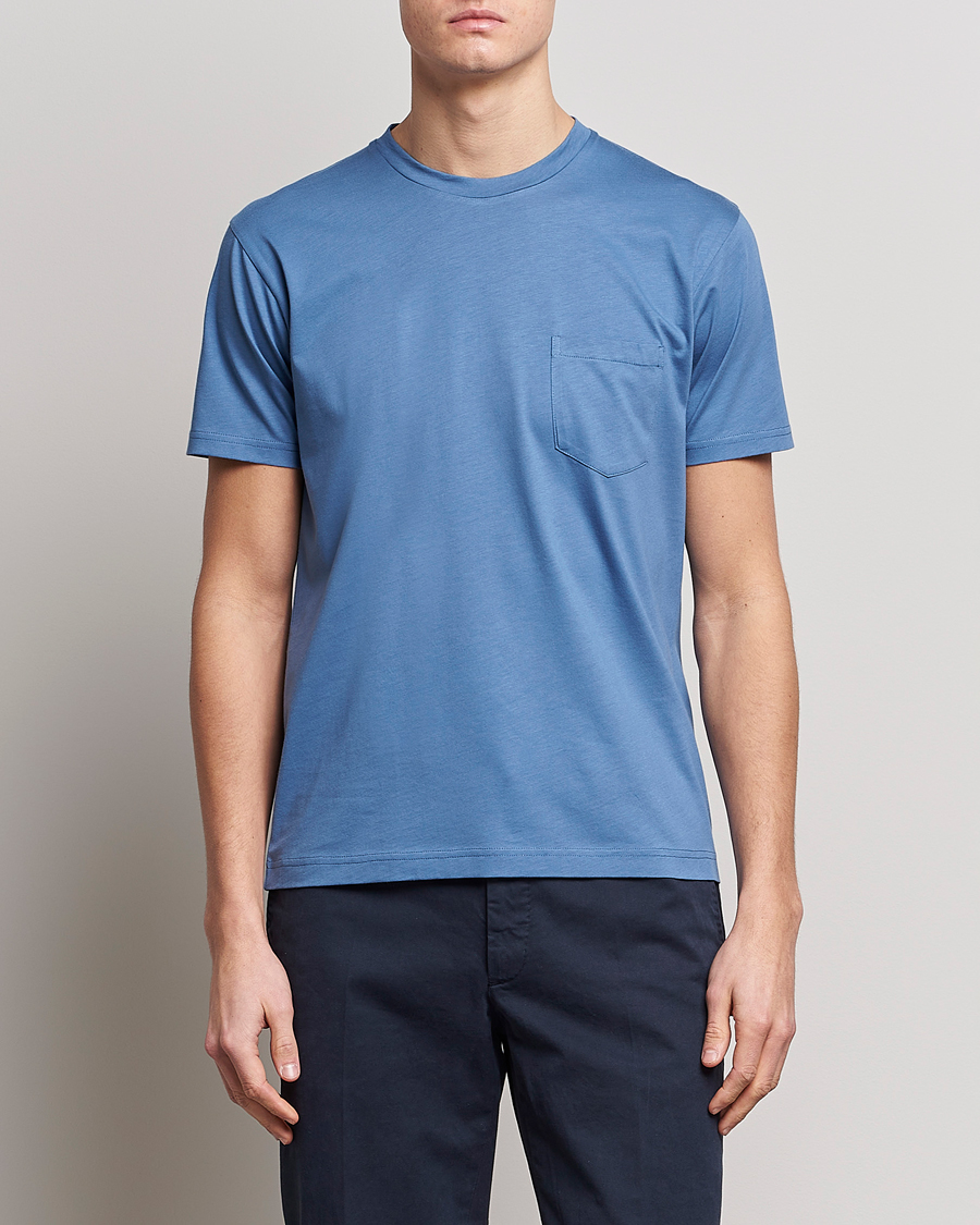 Herre | Kortermede t-shirts | Sunspel | Riviera Pocket Crew Neck T-Shirt Blue Stone