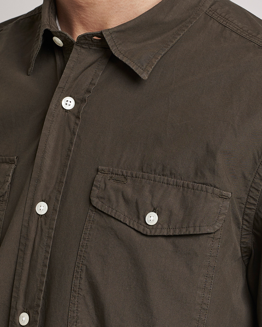 Herre | Skjorter | Woolrich | Poplin Garment Dyed Pocket Shirt Dark Green