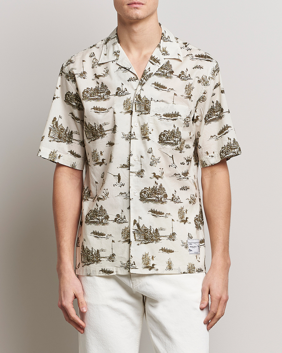 Herre |  | Woolrich | Zavikon Printed Short Sleeve Resort Shirt Milky Cream