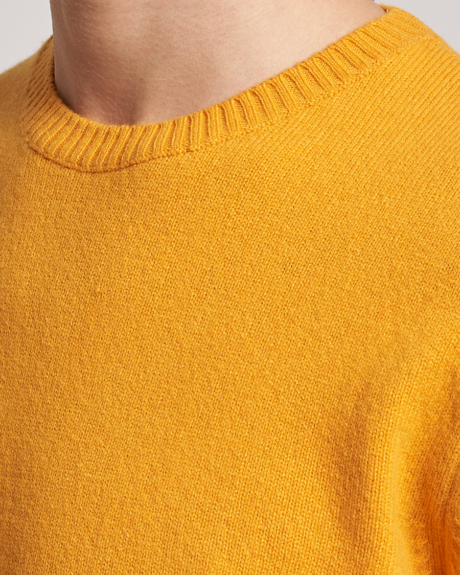 Herre | Gensere | Colorful Standard | Classic Merino Wool Crew Neck Burned Yellow