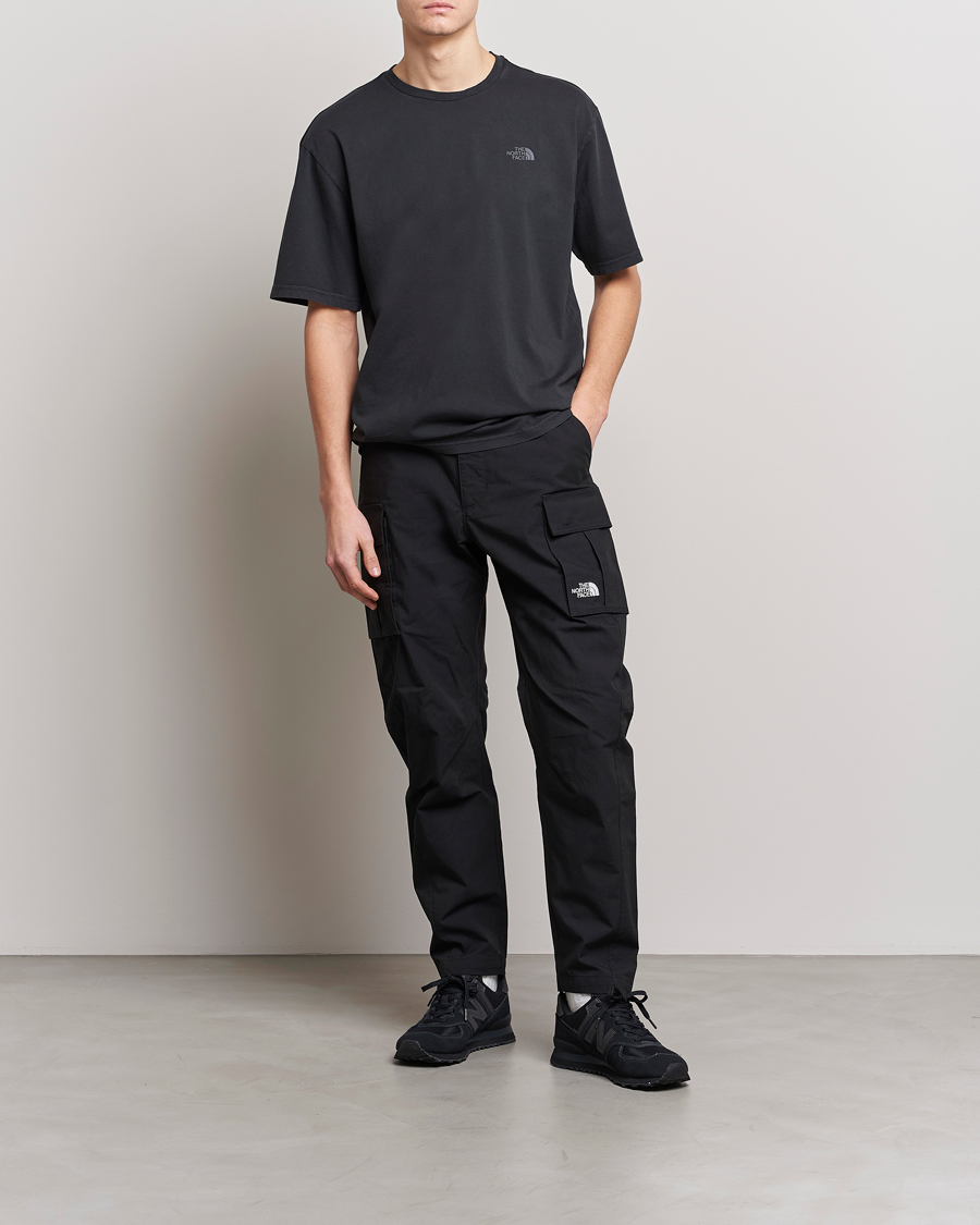 Herre | T-Shirts | The North Face | Heritage Dyed T-Shirt Black