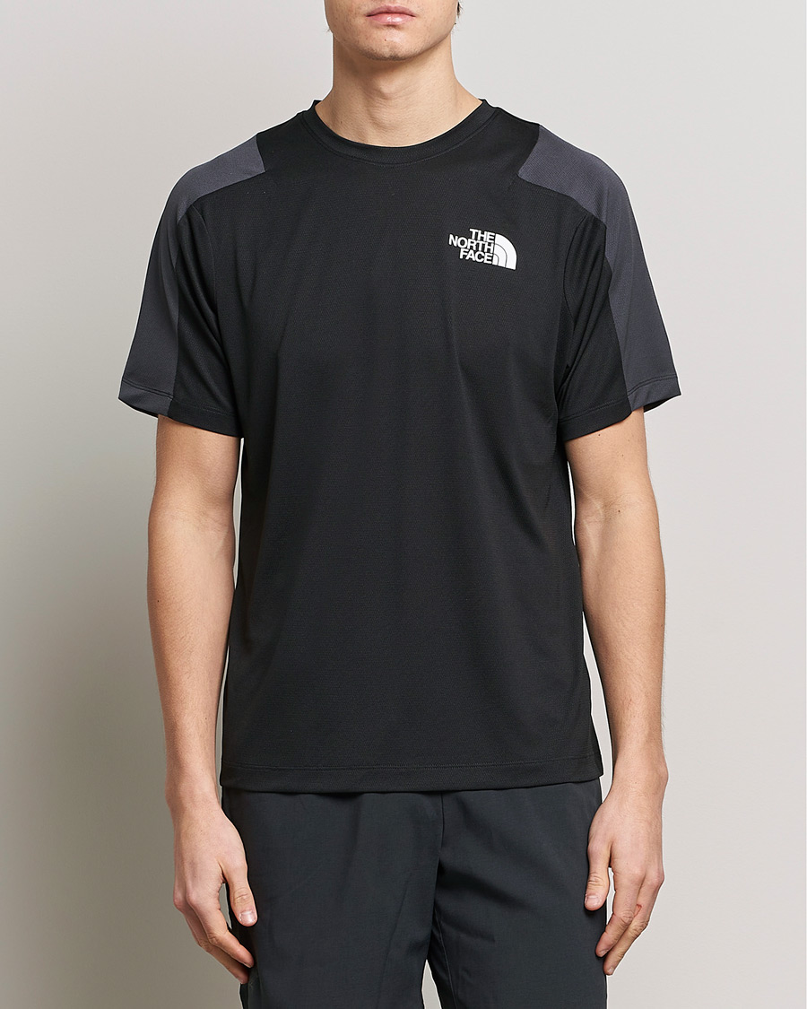 Herre | T-Shirts | The North Face | Mountain Athletics T-Shirt Black/Asphalt