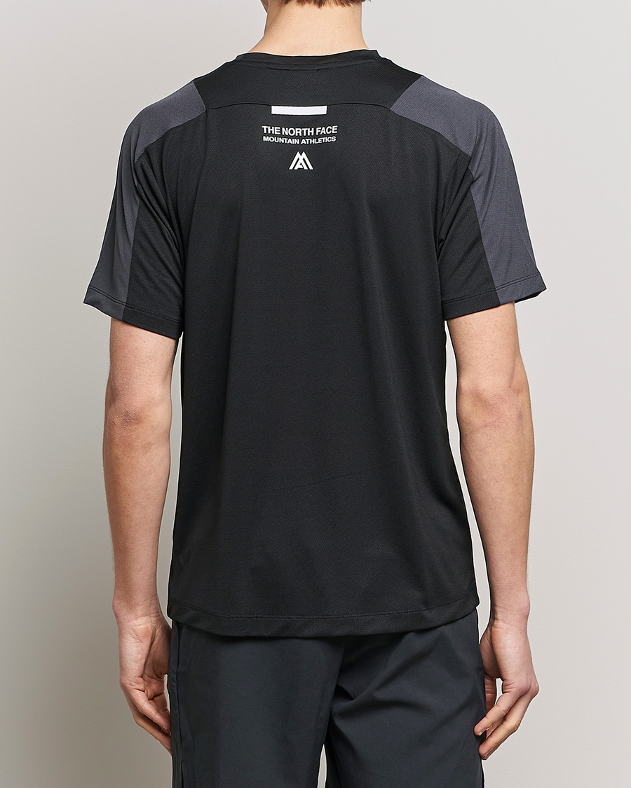 Herre | T-Shirts | The North Face | Mountain Athletics T-Shirt Black/Asphalt