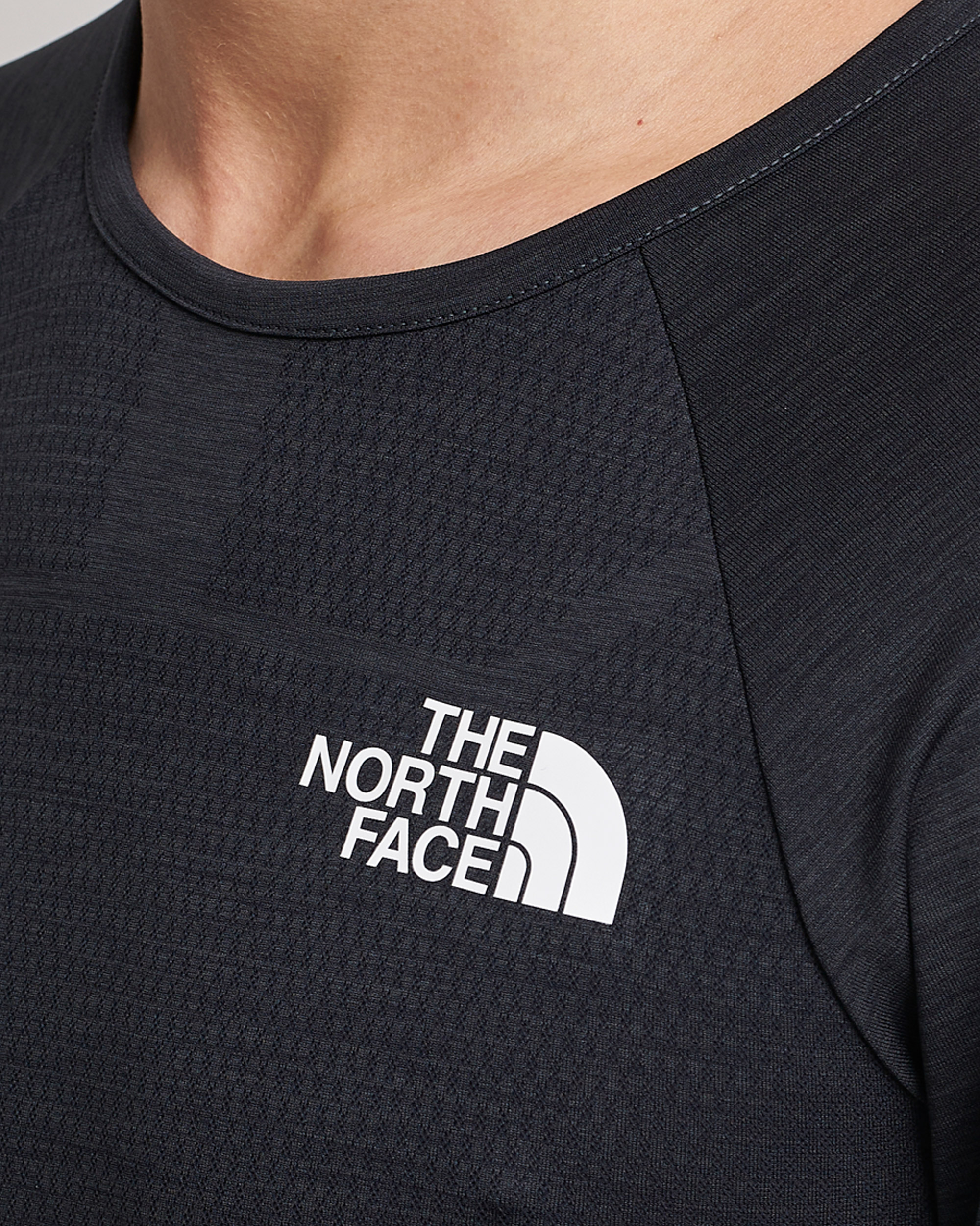 Herre | T-Shirts | The North Face | Mountain Athletics Long Sleeve Black