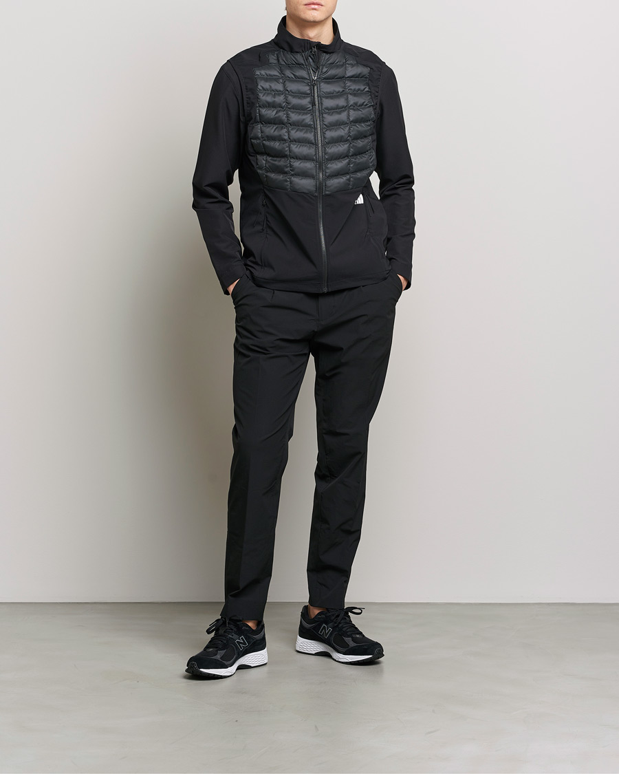 Herre | Vester | The North Face | Mountain Athletics Thermoball Vest Black/Asphalt