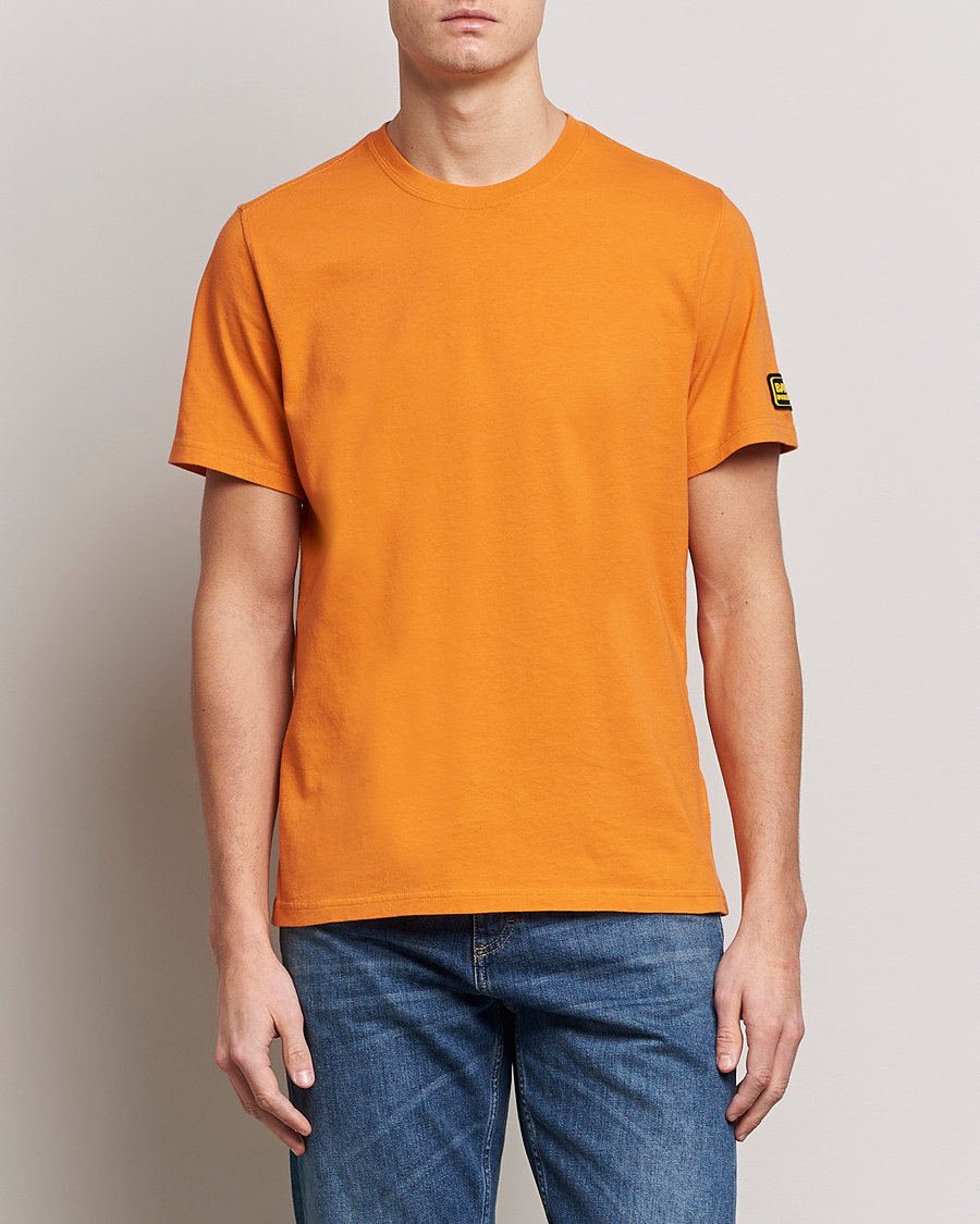 Herre | T-Shirts | Barbour International | Devise Crew Neck T-Shirt Amber Orange