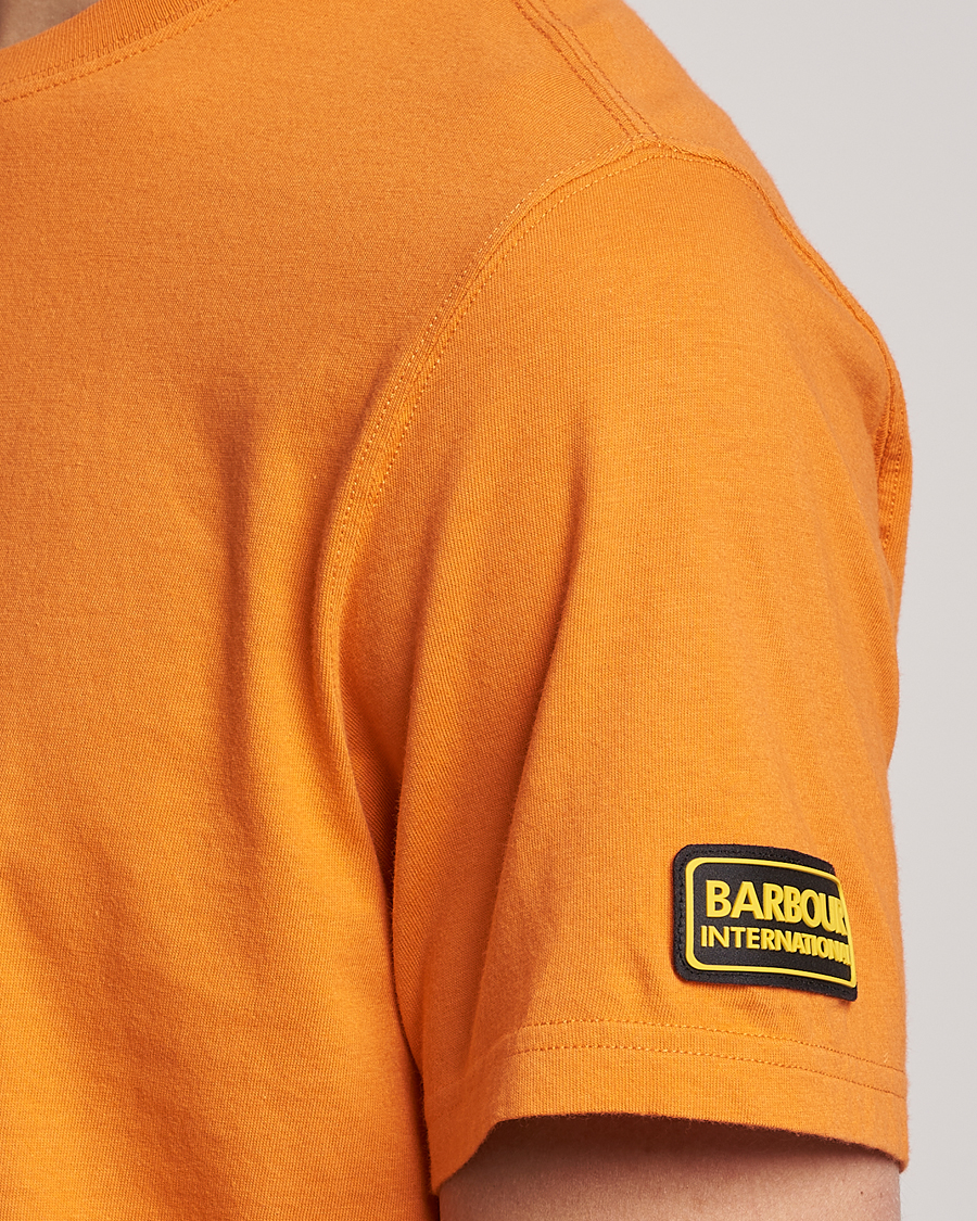 Herre | T-Shirts | Barbour International | Devise Crew Neck T-Shirt Amber Orange