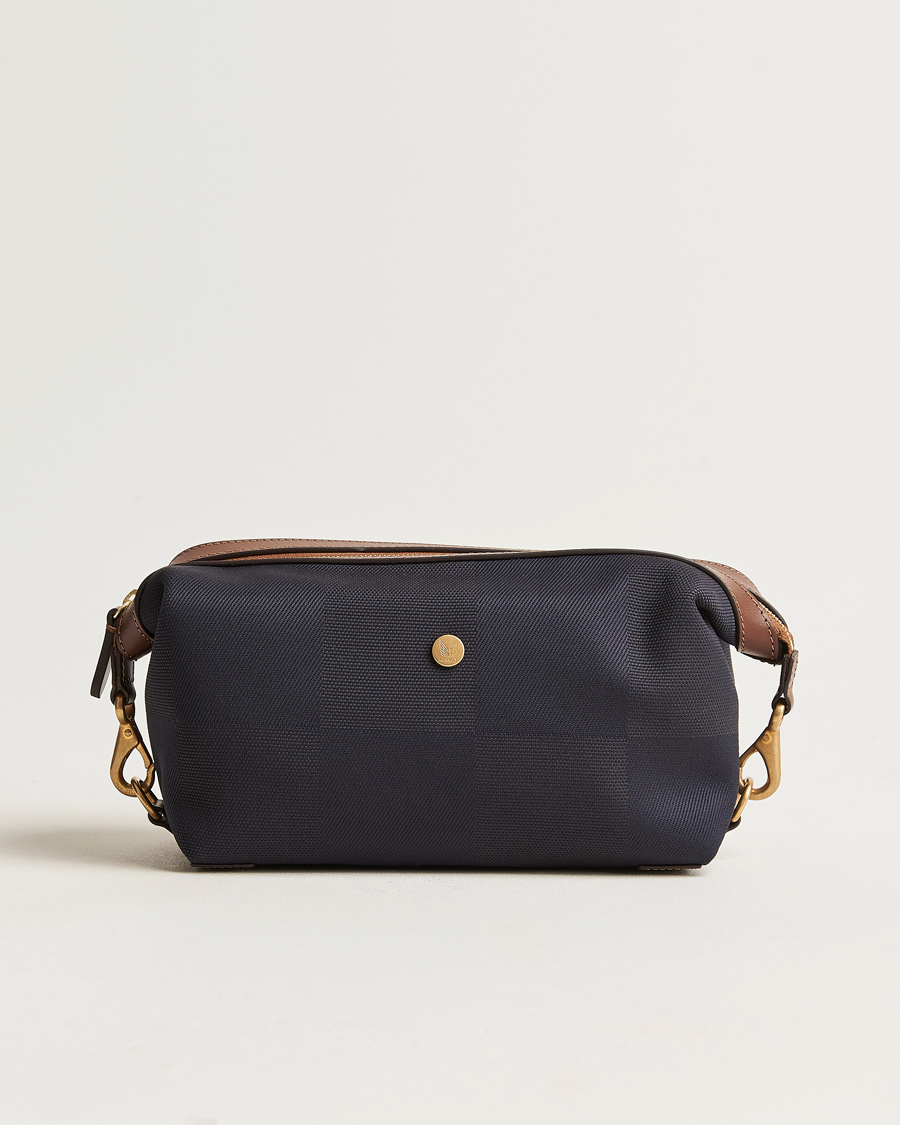 Herre | Mismo M/S Nylon Washbag Pioneer Blue/Cuoio | Mismo | M/S Nylon Washbag Pioneer Blue/Cuoio