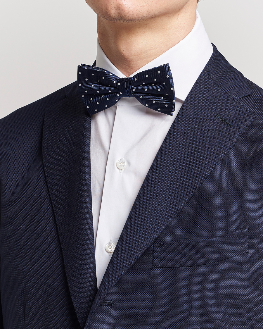 Herre | Amanda Christensen Dot Pre Tie Silk Navy/White | Amanda Christensen | Dot Pre Tie Silk Navy/White