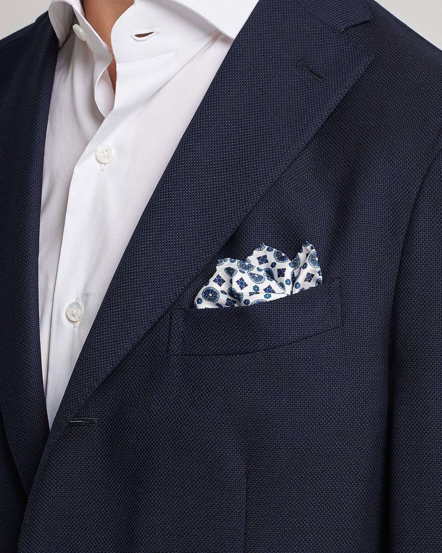 Herr | Näsdukar | Amanda Christensen | Medallion Silk Pocket Square White