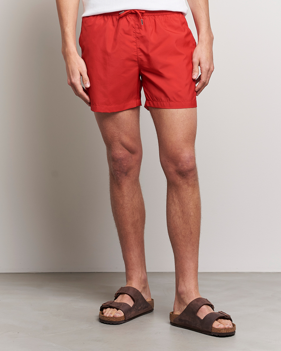 Herre | Badeshorts | The Resort Co | Classic Swimshorts Ruby Red