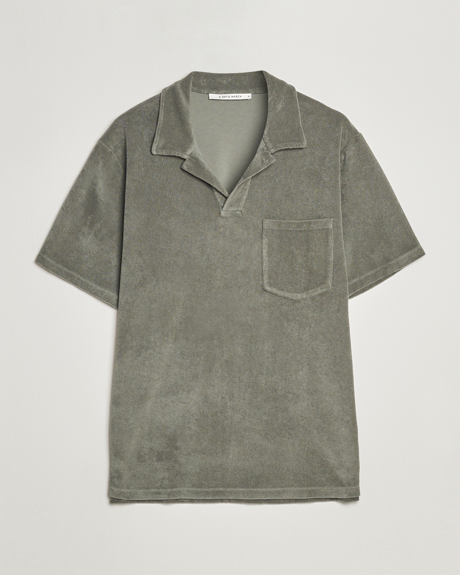 Herre | Pikéer | A Day's March | Terry Polo Dusty Green