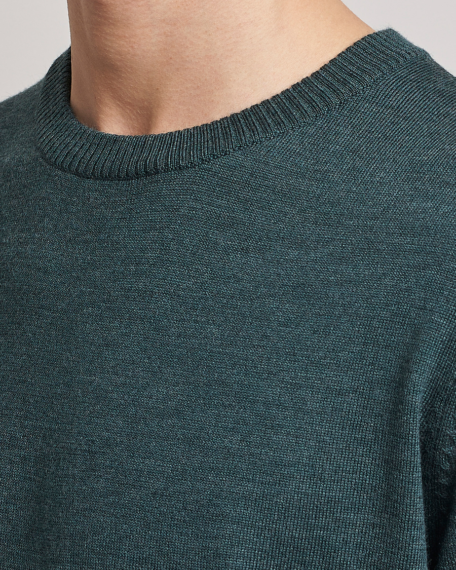 Herre | Gensere | A Day's March | Alagon Merino Crew Pine mel