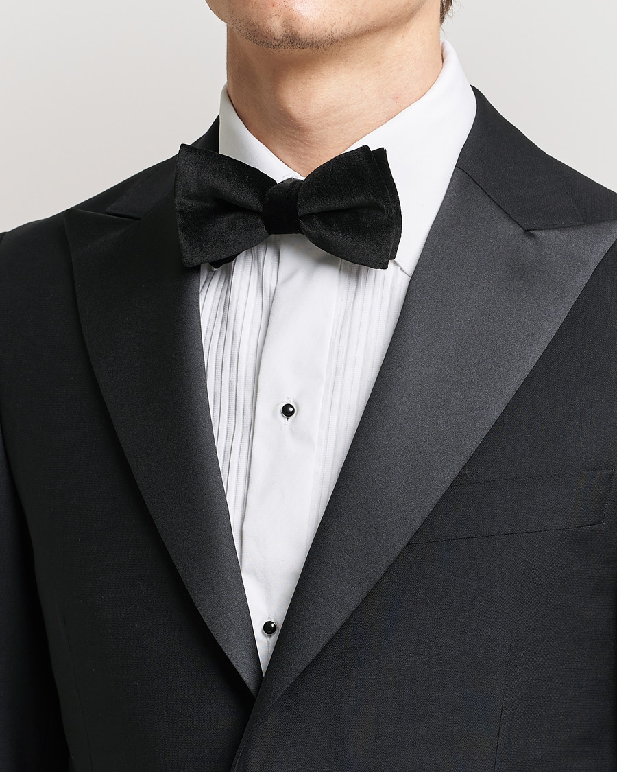 Herre | Eton Pre-Tied Velvet Bow Tie Black | Eton | Pre-Tied Velvet Bow Tie Black