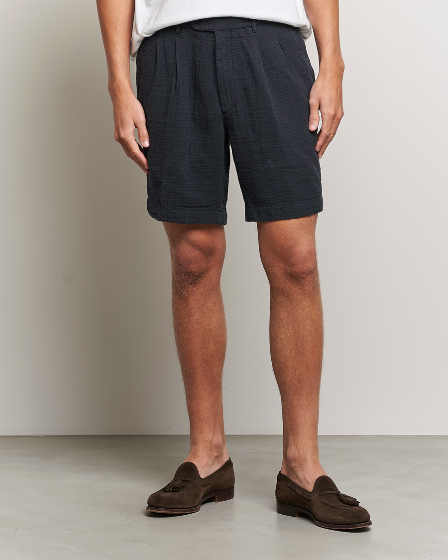 Herre | Chinosshorts | Oscar Jacobson | Tanker Pleated Crepe Cotton Shorts Navy
