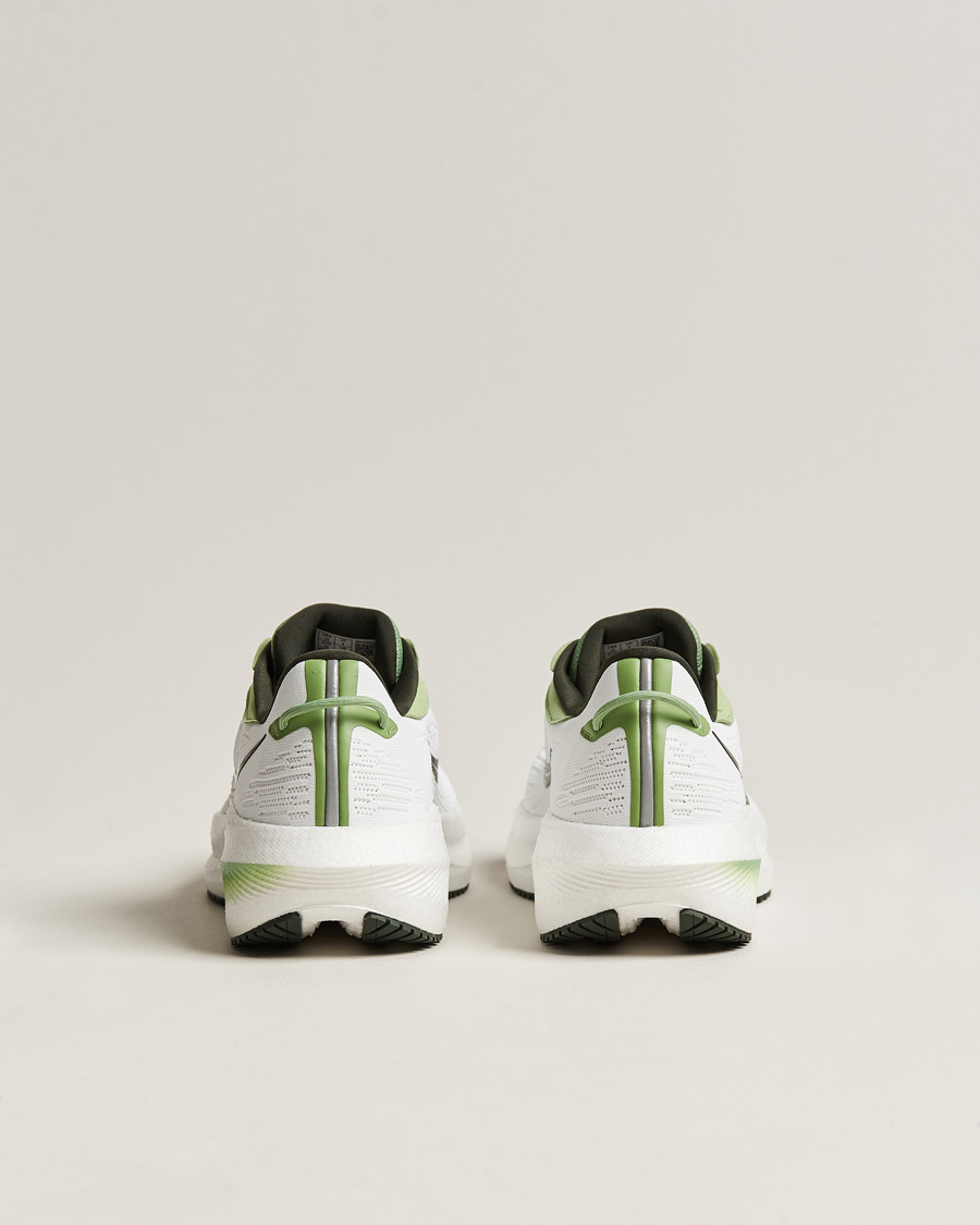 Herre | Saucony Triumph 21 Running Sneakers White/Umbra | Saucony | Triumph 21 Running Sneakers White/Umbra