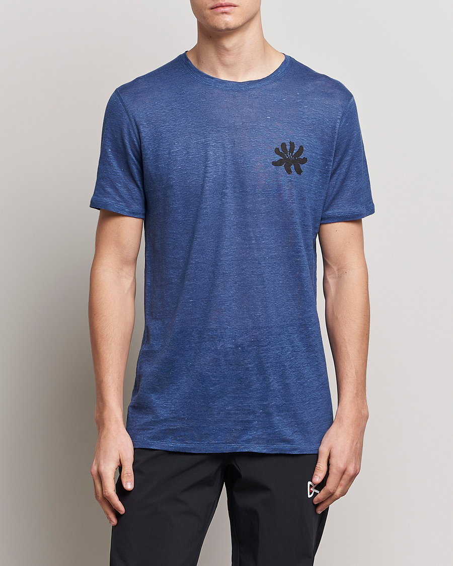 Herre | Nye varemerker | District Vision | Suhka Hemp Short Sleeve T-Shirt Ocean Blue