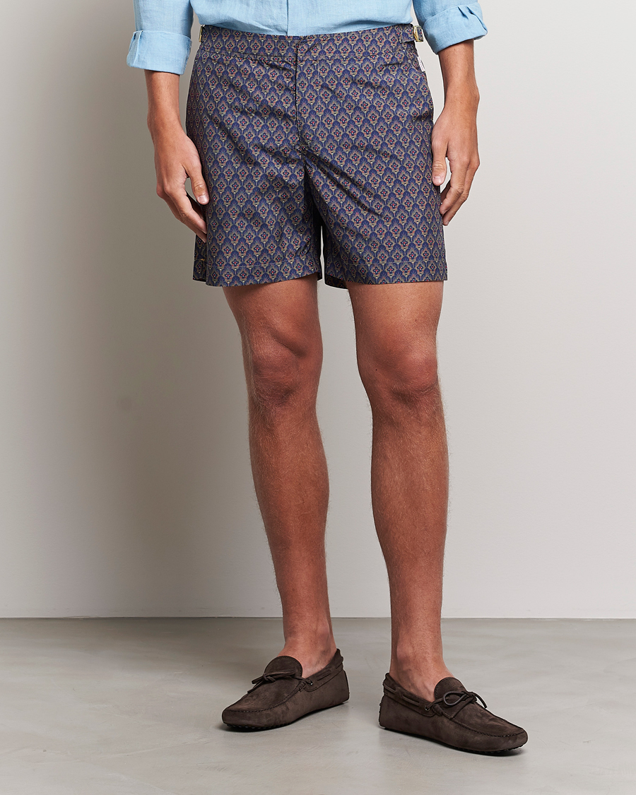 Herre | Badeshorts | Orlebar Brown | Bulldog Sunny Deco Printed Swimshorts Midnight Navy
