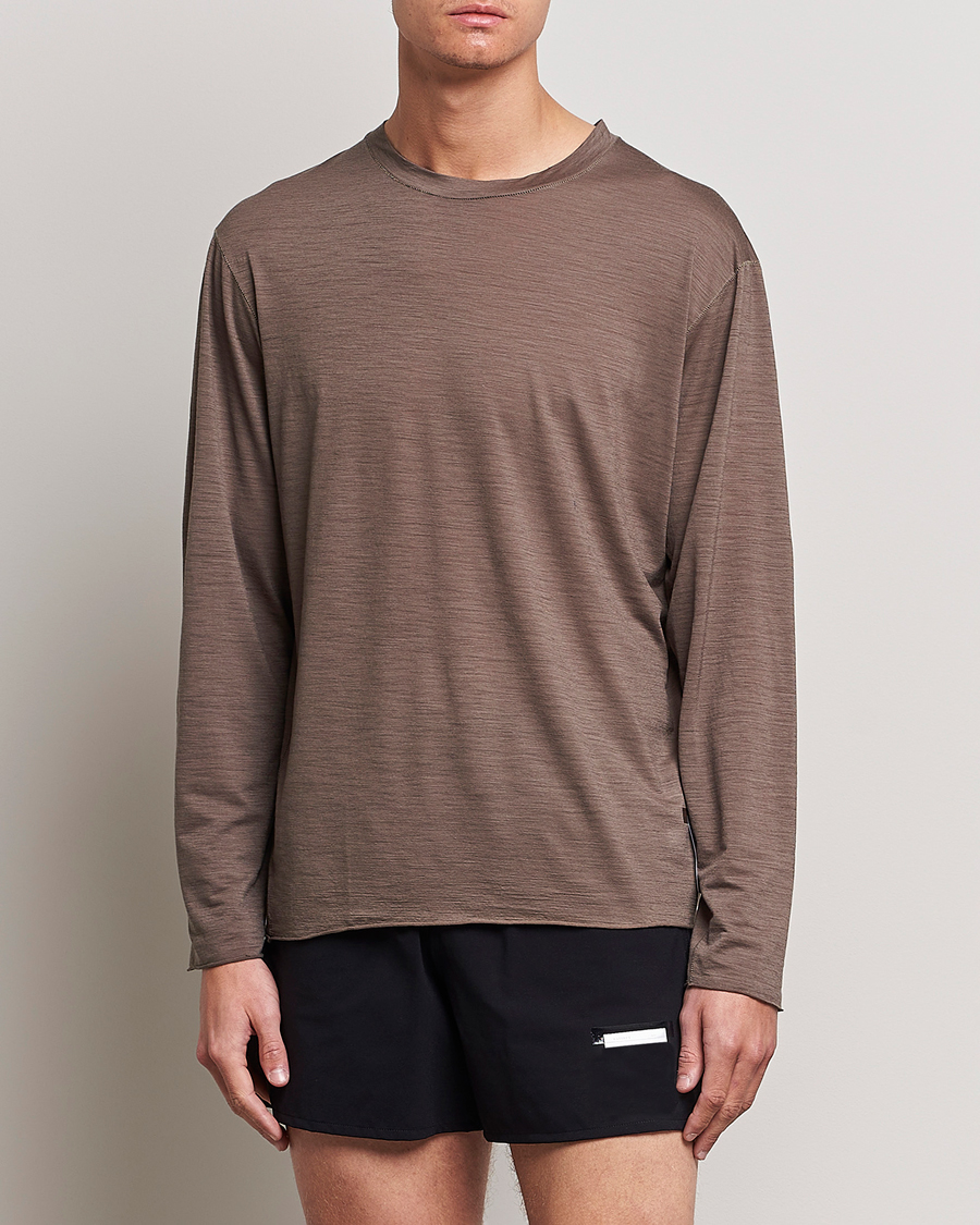 Herre | T-Shirts | Satisfy | CloudMerino Long Tee Warm Stone