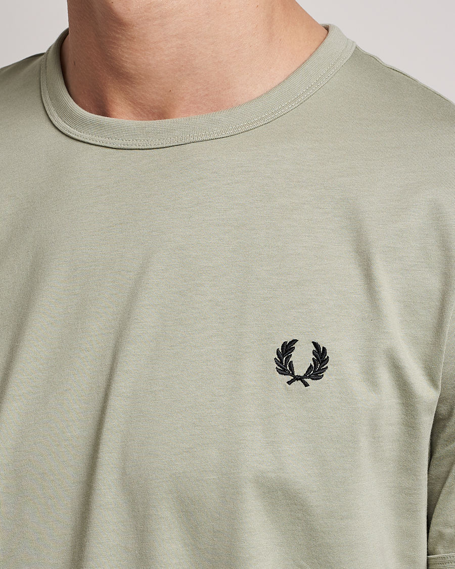 Herre | T-Shirts | Fred Perry | Ringer Cotton T-Shirt Seagrass