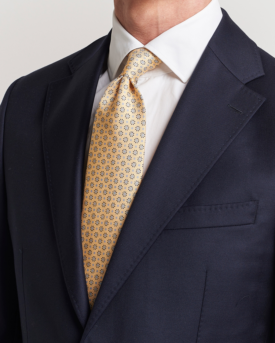 Herre | E. Marinella 3-Fold Printed Silk Tie Pale Yellow | E. Marinella | 3-Fold Printed Silk Tie Pale Yellow