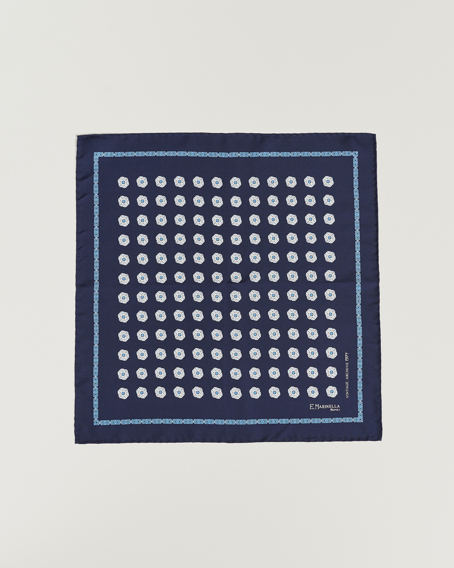 Herre | E. Marinella Printed Silk Pocket Square Navy | E. Marinella | Printed Silk Pocket Square Navy