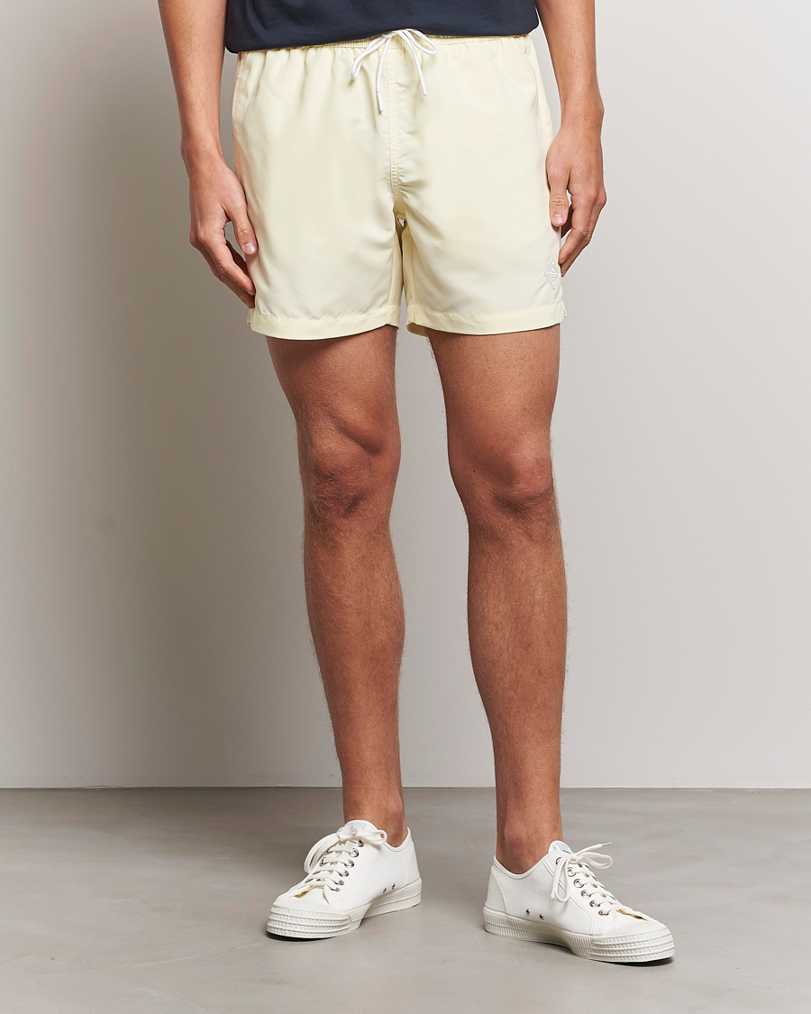 Herre | Badeshorts | J.Lindeberg | Banks Solid Swimshorts Pear Sorbet