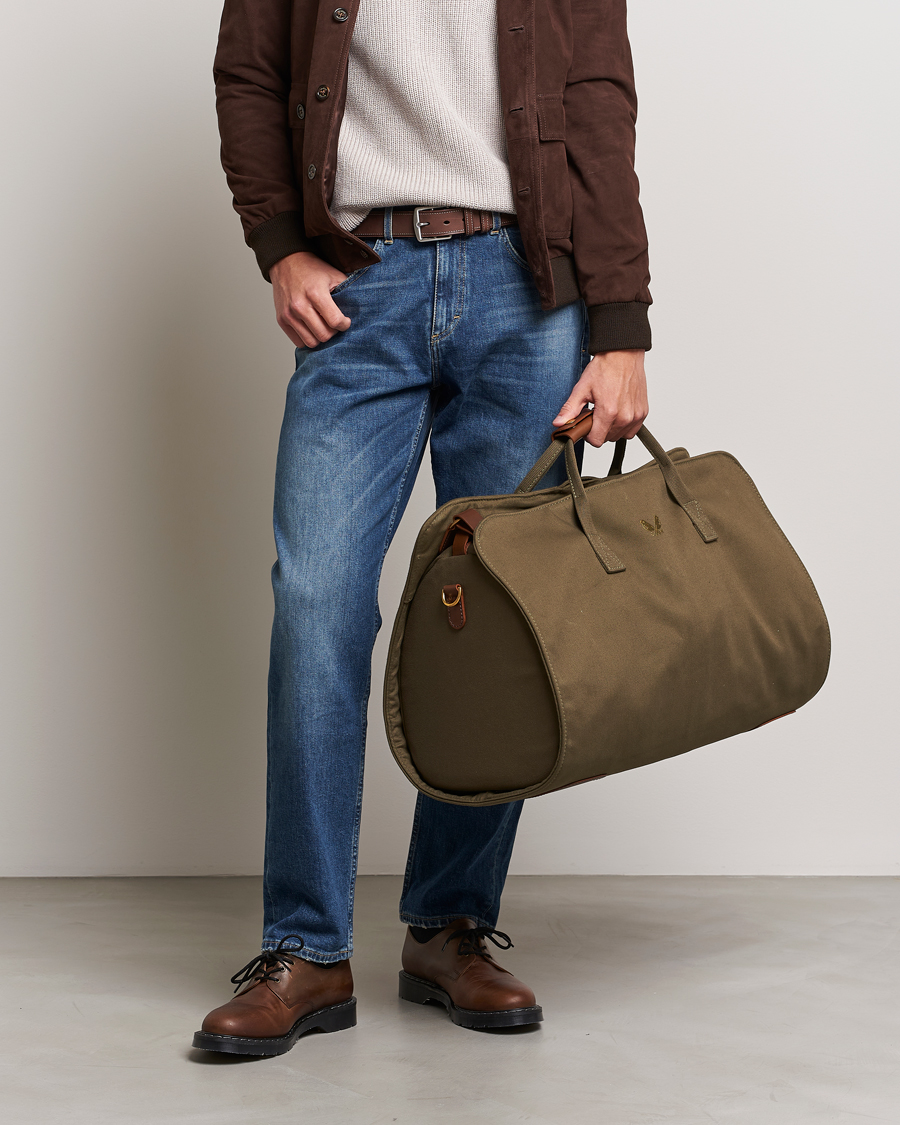 Herre | Vesker | Bennett Winch | Canvas Suit Carrier Holdall Olive