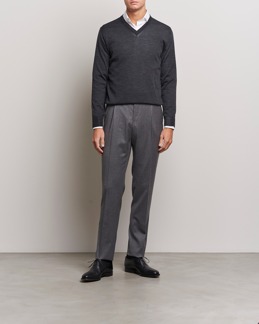 Herre | Gensere | Canali | Merino Wool V-Neck Charcoal