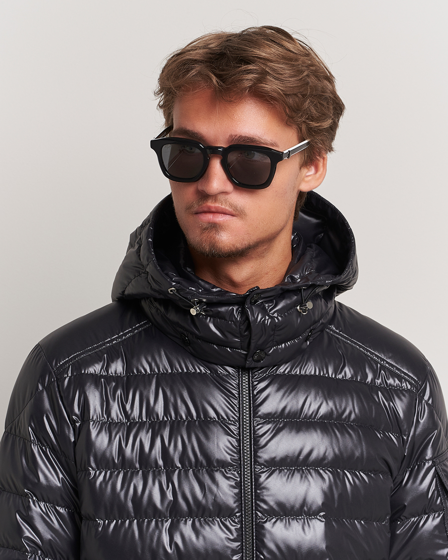 Herre | Moncler Lunettes Gradd Sunglasses Shiny Black/Smoke | Moncler Lunettes | Gradd Sunglasses Shiny Black/Smoke