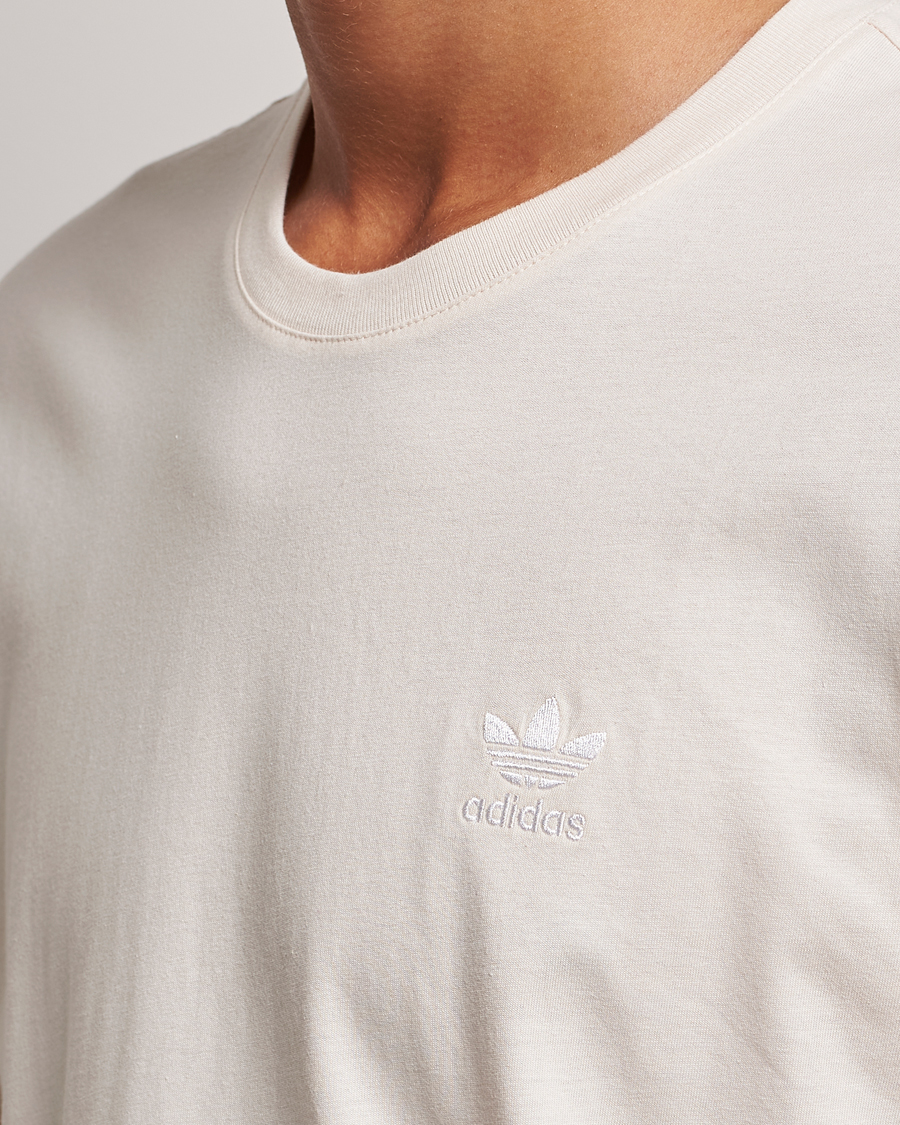 Herre | T-Shirts | adidas Originals | Essential Crew Neck T-Shirt Won White