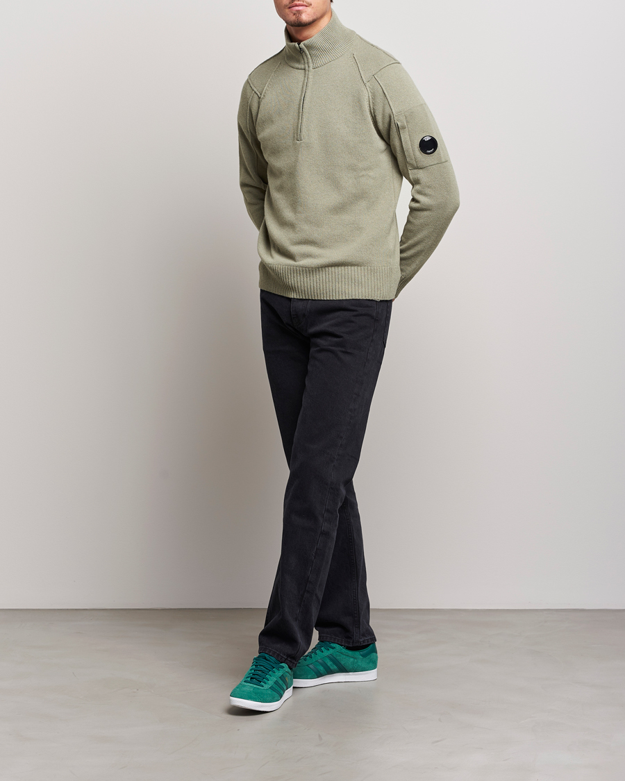 Herre | Gensere | C.P. Company | Lambswool Lens Half Zip Silver Sage