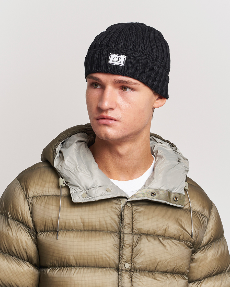 Herre | C.P. Company Knitted Merino Logo Beanie Black | C.P. Company | Knitted Merino Logo Beanie Black