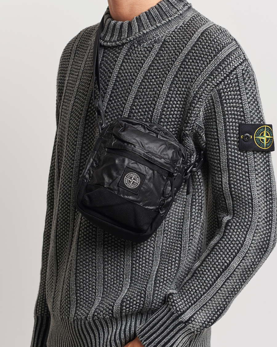 Herre | Stone Island Garment Dyed Mussola Gommata Canvas Shoulder Bag Black | Stone Island | Garment Dyed Mussola Gommata Canvas Shoulder Bag Black