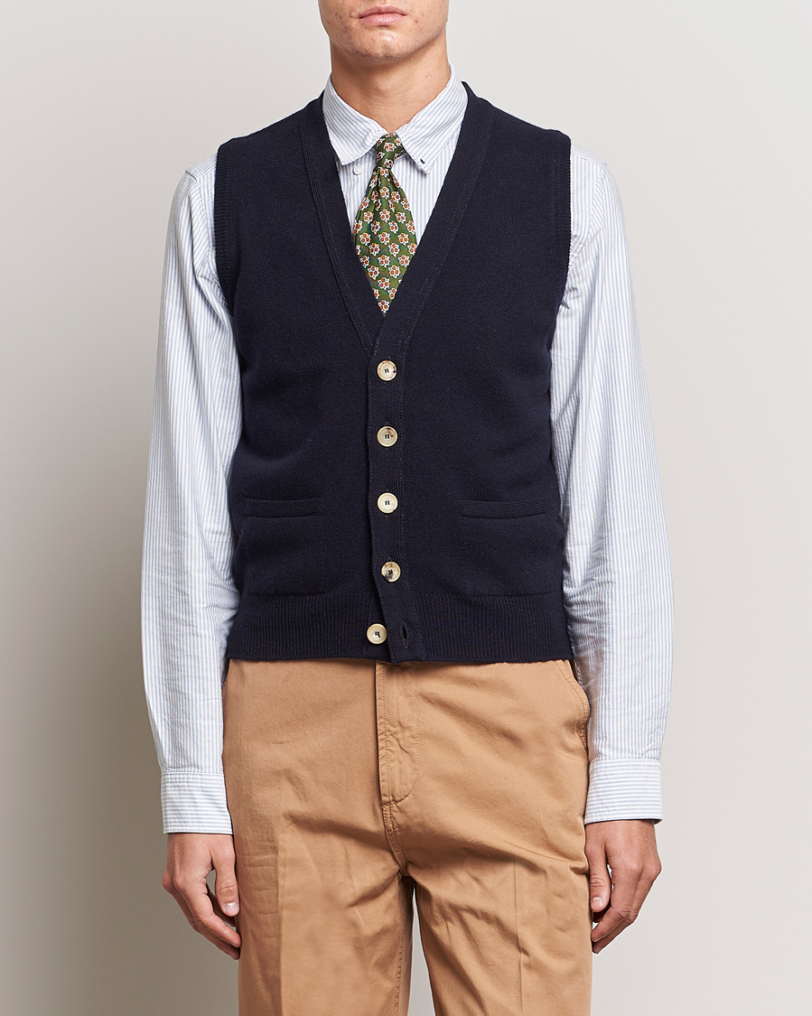 Herre | Nye produktbilder | Drake's | Lambswool Vest Cardigan Navy