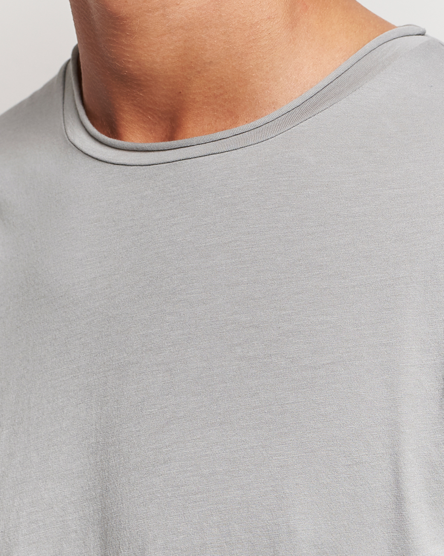 Herre | T-Shirts | Filippa K | Roll Neck T-Shirt Feather Grey