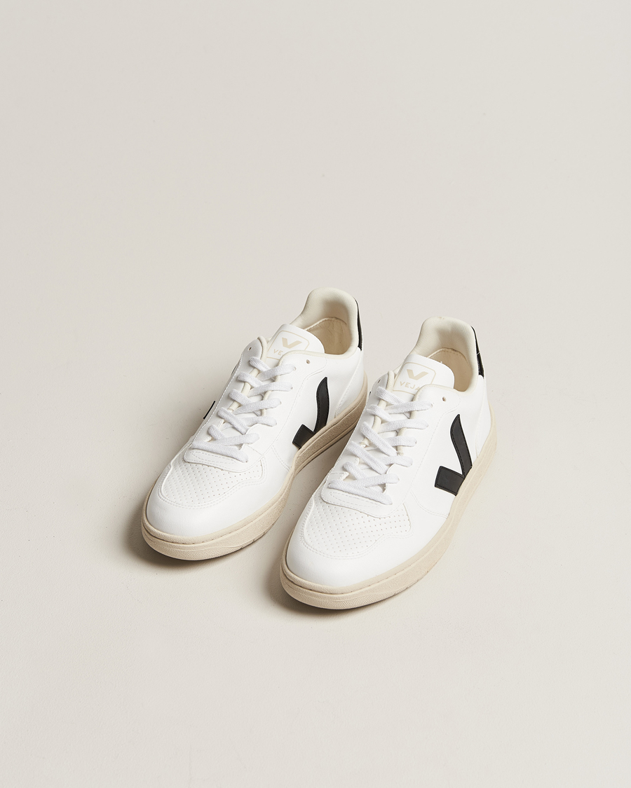 Herre | Veja V-10 Vegan Leather Sneaker White/Black | Veja | V-10 Vegan Leather Sneaker White/Black