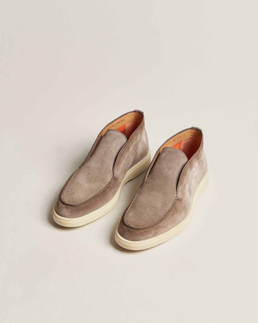 Herre | Santoni Open Chukka Boots Taupe Suede | Santoni | Open Chukka Boots Taupe Suede