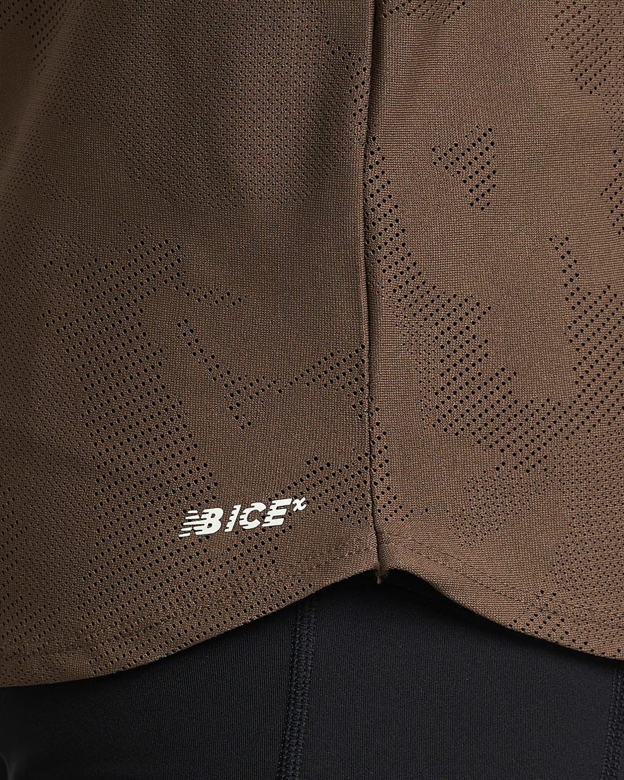 Herre | T-Shirts | New Balance Running | Q Speed Jacquard T-Shirt Dark Mushroom