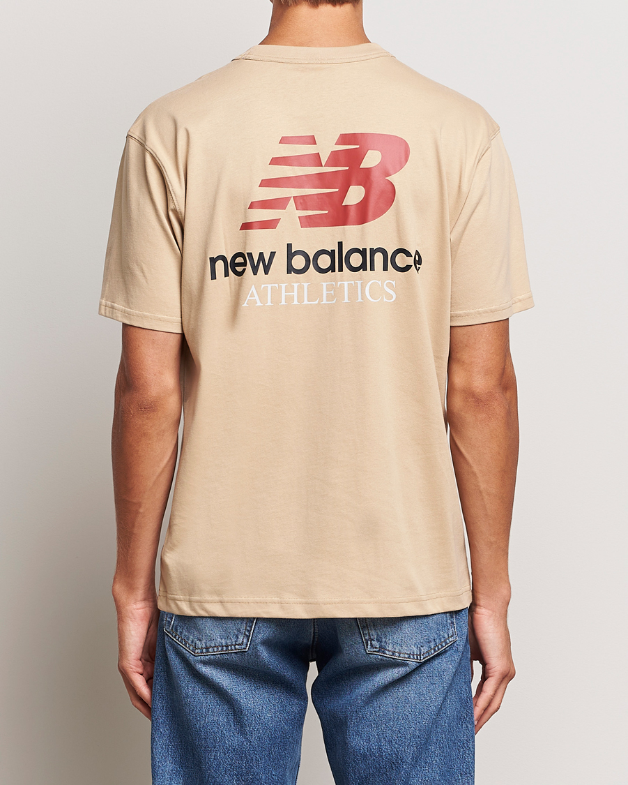 Herre | T-Shirts | New Balance | Athletics Graphic T-Shirt Incense