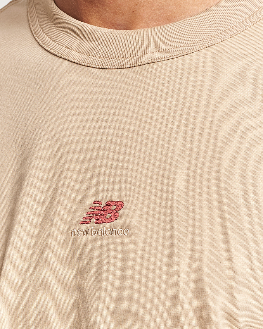 Herre | T-Shirts | New Balance | Athletics Graphic T-Shirt Incense