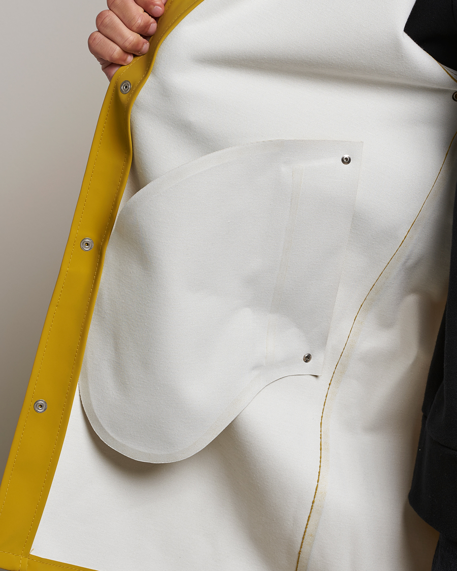 Herre | Jakker | Stutterheim | Stockholm Raincoat Suede Gold
