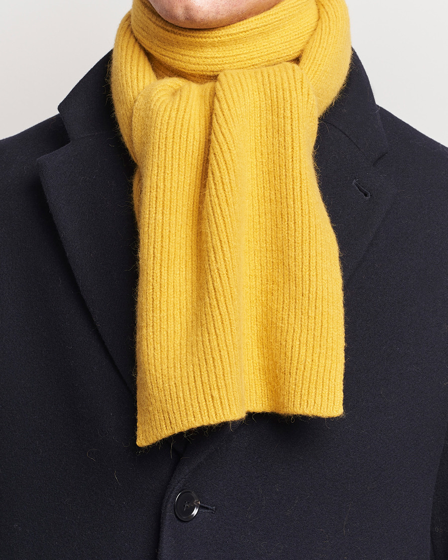 Herre | Assesoarer | Le Bonnet | Lambswool/Caregora Scarf Mustard