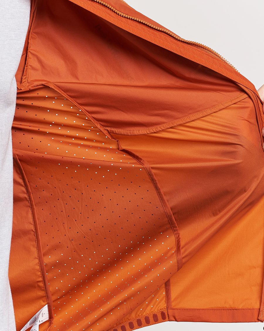 Herre | Jakker | Peak Performance | Vislight Wind Jacket Gold Flame/Motion Grey