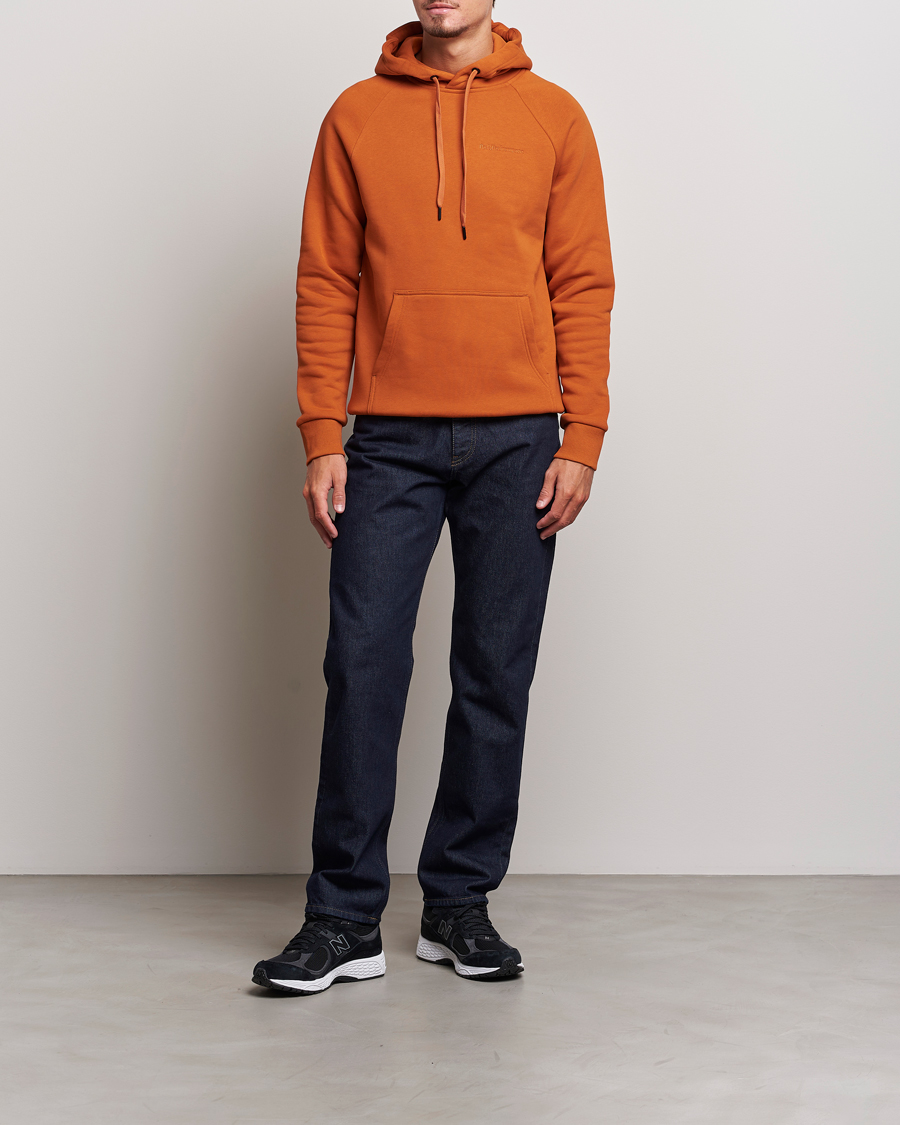 Herre | Gensere | Peak Performance | Original Logo Hoodie Gold Flame