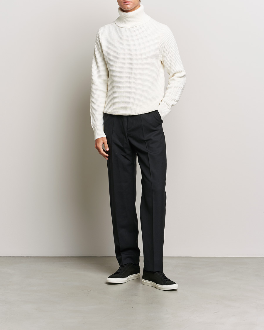 Herre | Gensere | J.Lindeberg | Olivero Cotton Turtle Sweater Cloud White