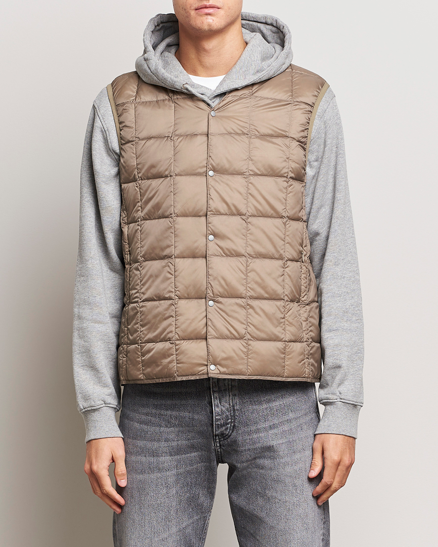 Herre | Jakker | TAION | V-Neck Lightweight Down Vest Khaki