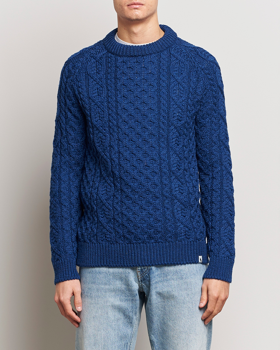 Herre | Gensere | Peregrine | Hudson Wool Aran Knitted Jumper Cobalt